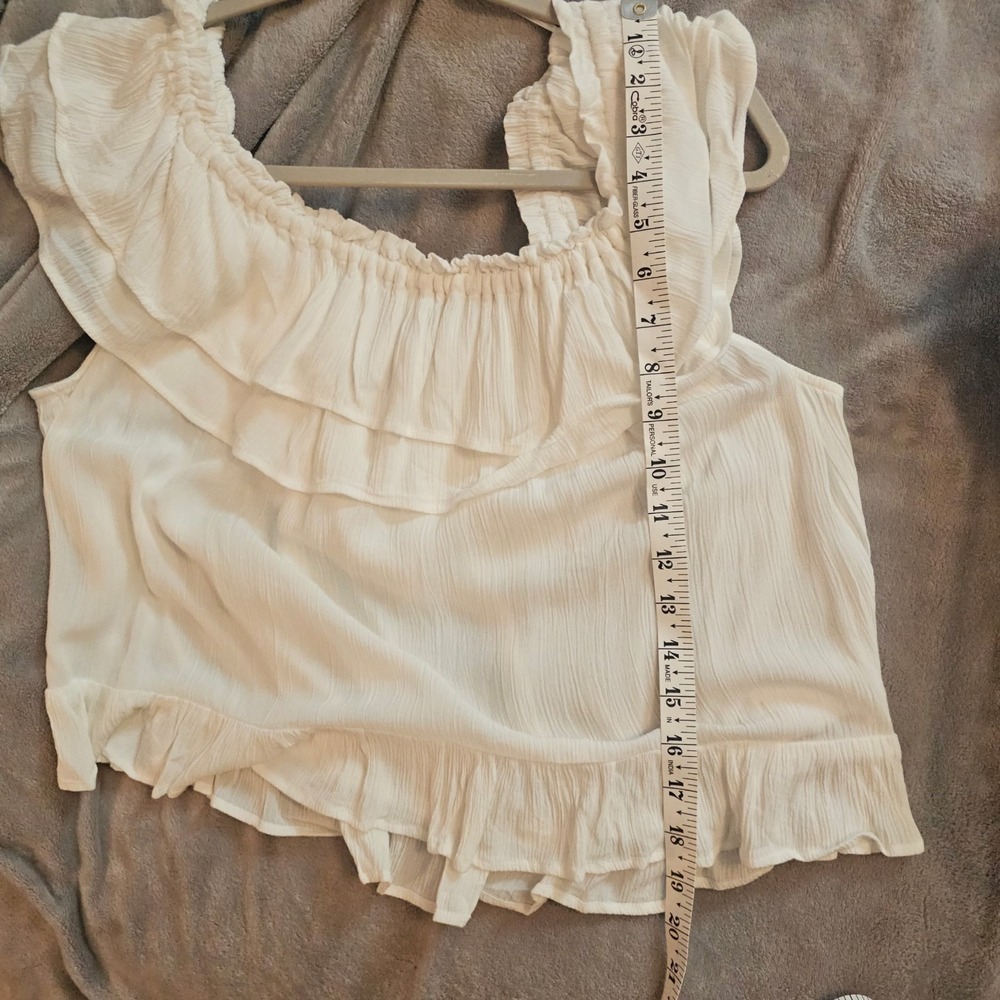 Express Off the Shoulder Crop Top Size XL White Ruffle Shoulders And Hem - Picture 5 of 7